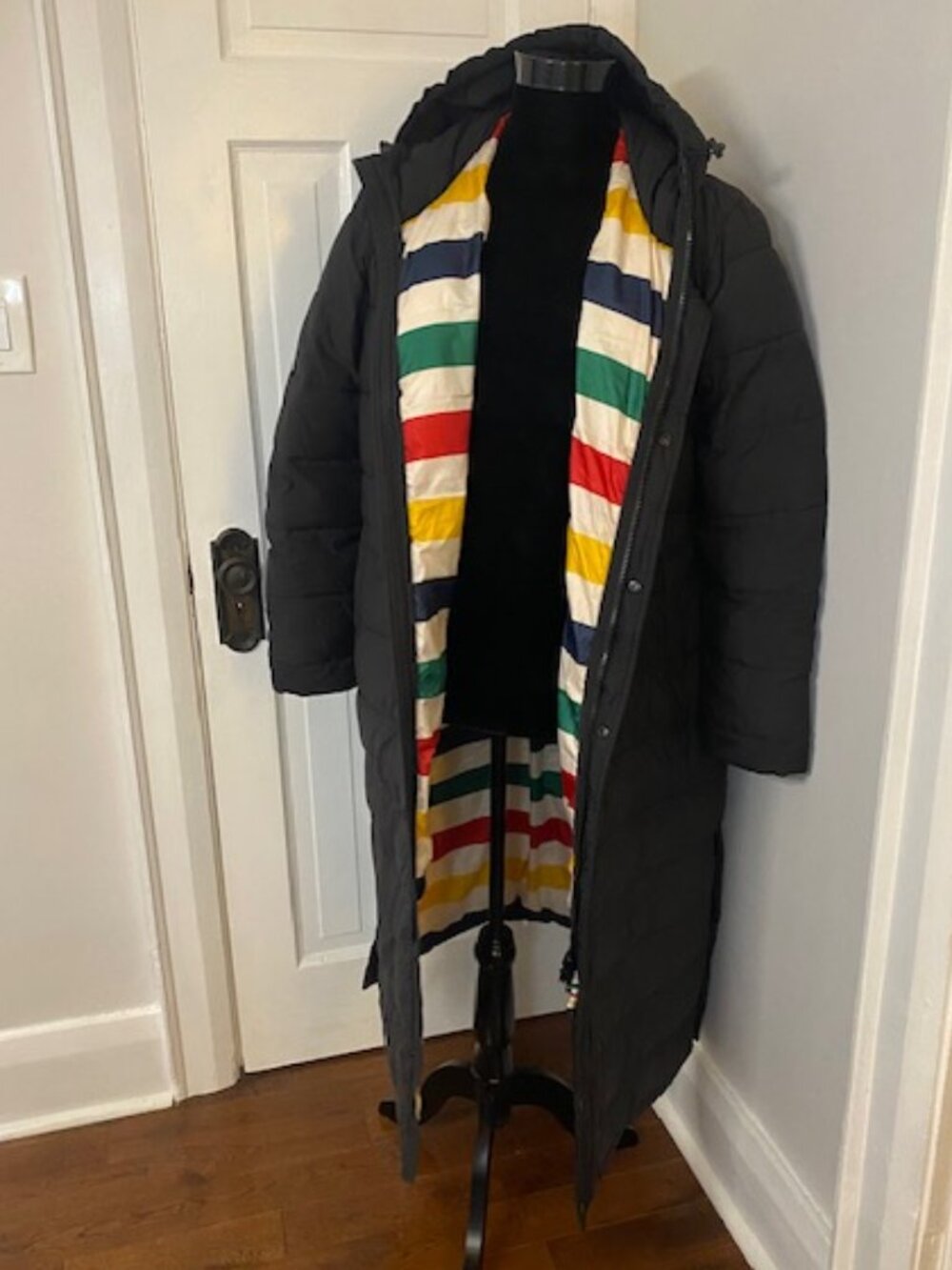 Hudsons Bay Iconic HSBC stripped Full Length Puffer XL Mens Down Filled, Hood